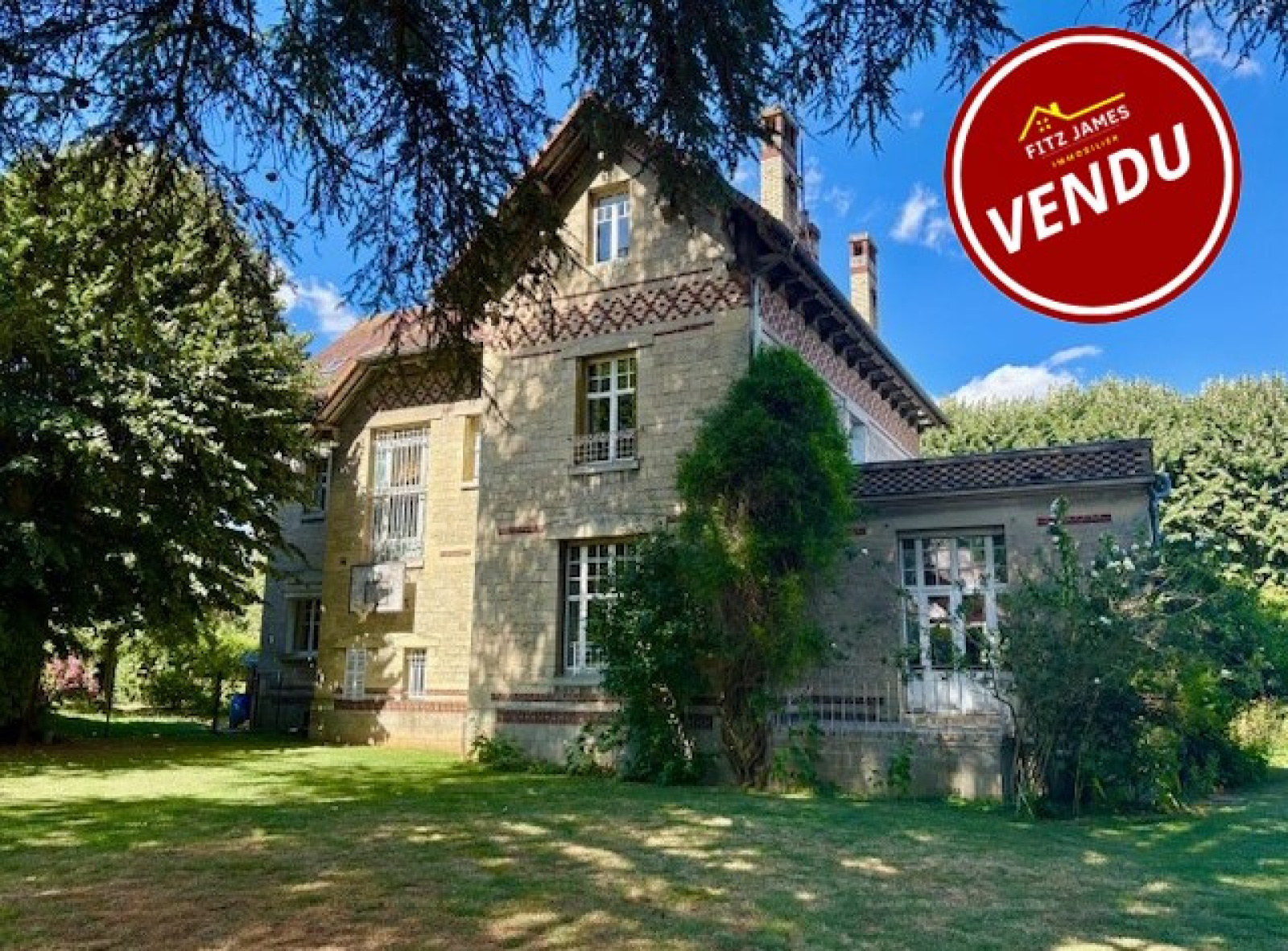 Maison 10 pièces 360 m² · à Saint-Just-en-Chaussée · 360 m² · 399 000 €